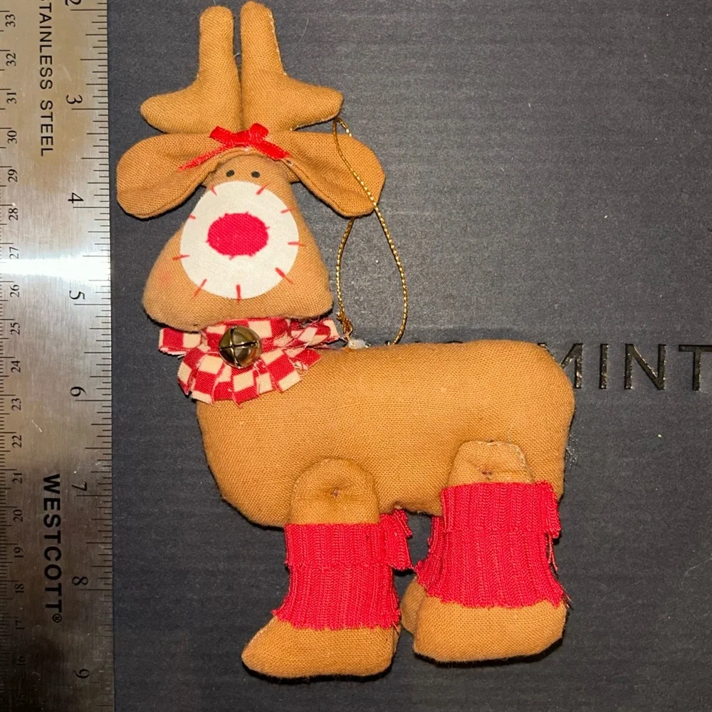 🎅Bundle of 5 Festive Plush Christmas Ornaments - Picture 5 of 10